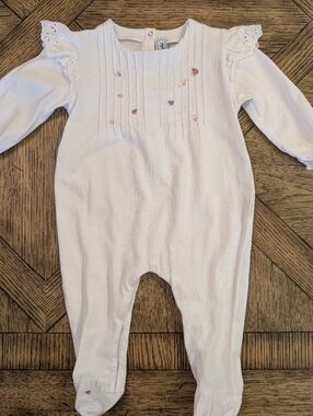 Tartine et Chocolat Embroidered White Baby Girl Long-Sleeve Footie